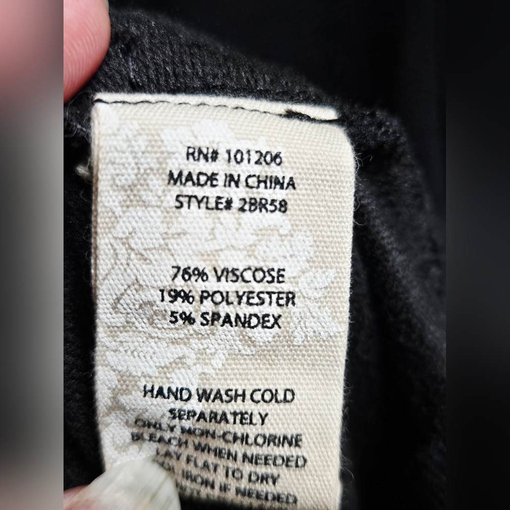 Soft Surroundings Elevated Basic Quiet Luxury V-n… - image 4